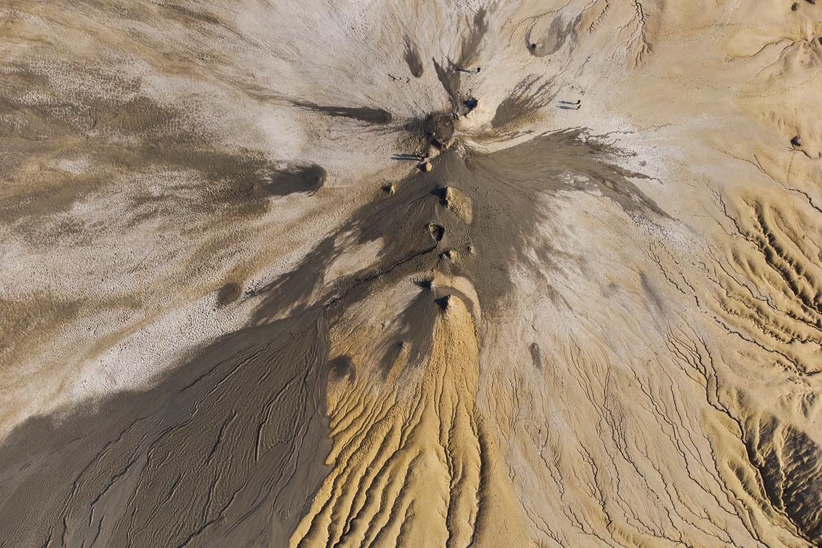 fotografie peisaj Vulcanii Noroiosi de la Paclele Mari 