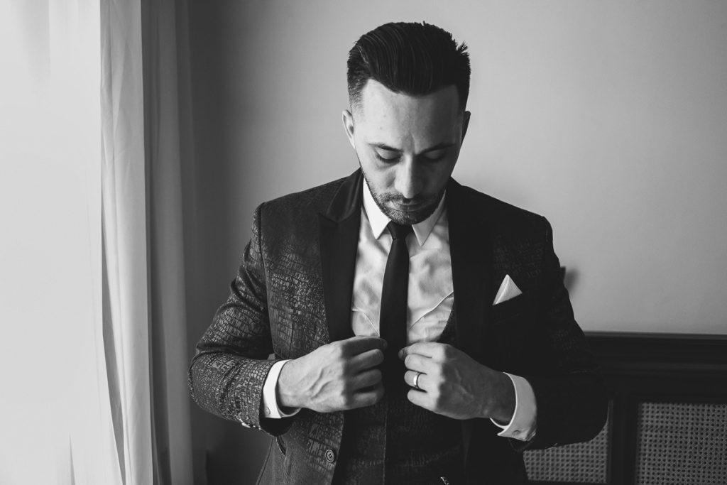 Alex Coman fotograf nunta slatina pregatiri ginere