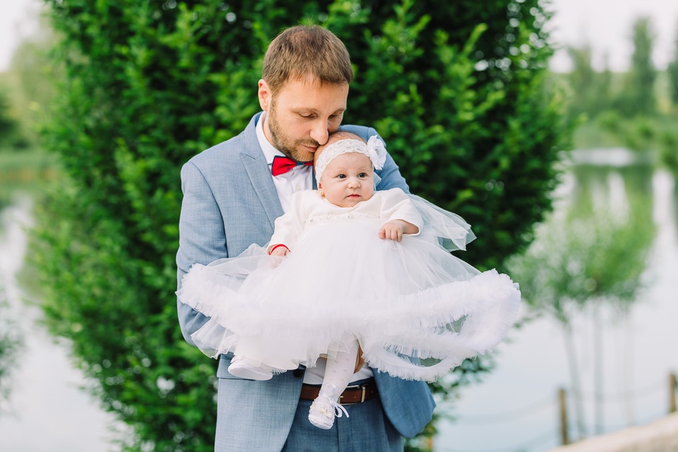 Alex Coman fotografii de botez Craiova portret tata fiica