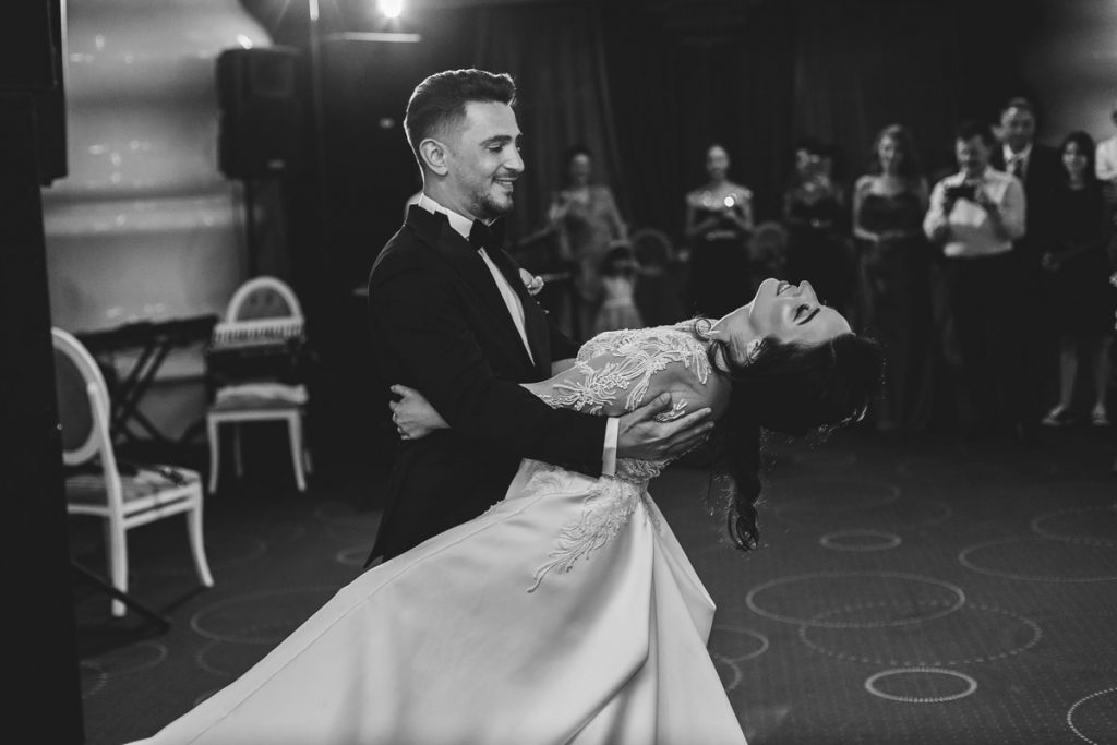 Alex Coman fotograf nunta craiova dans miri