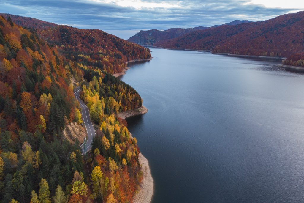 peisaj de toamna pe transfagarasan